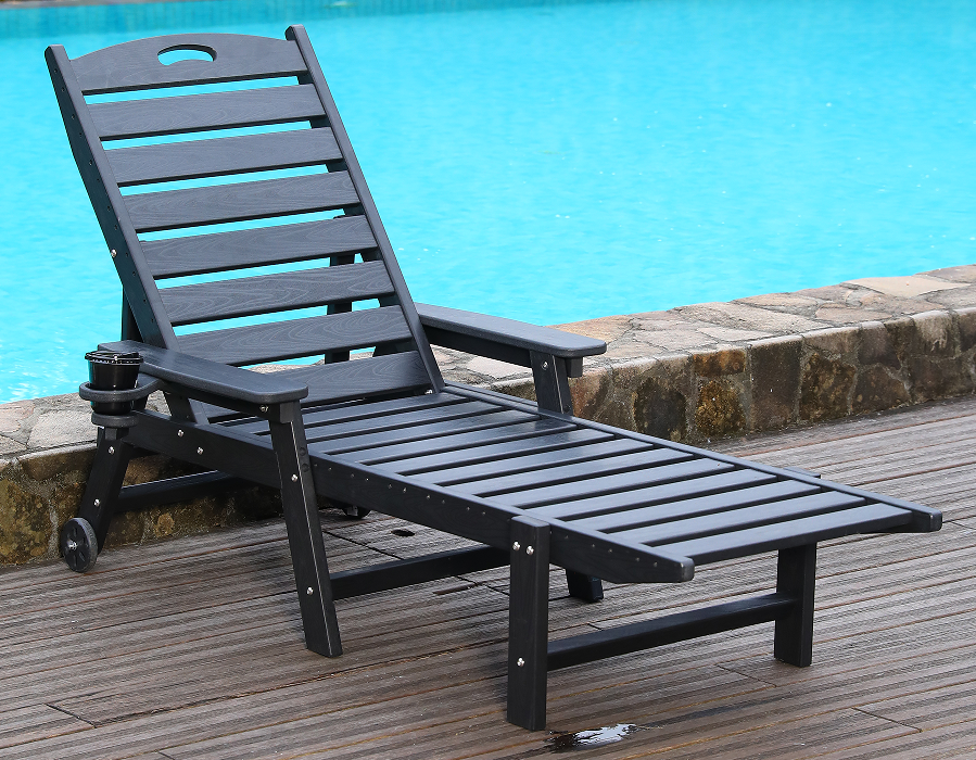 Chaise longue Adirondack prête à manipuler en PEHD noir minuit